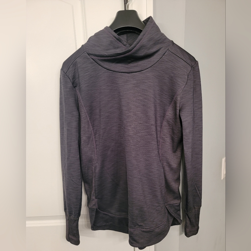 Cozy Karma Athleta grey sweatshirts, sz medium